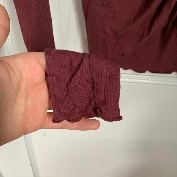 Maroon Cropped Rouched Top - Picture 4 of 5
